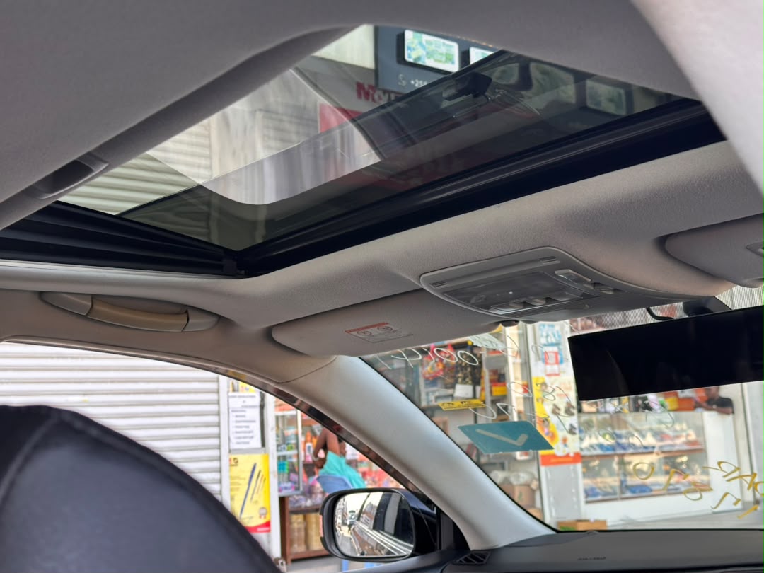 Toyota Crown Athletes thumbnail 5